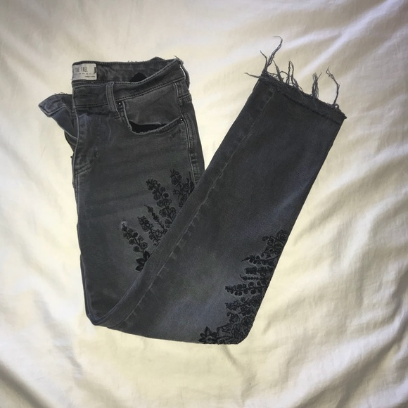 Free People Denim - 💥SALE💥 Free people charcoal jeans -size 26
